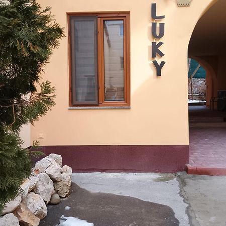 Luky 12 Apartment Брашов Екстериор снимка