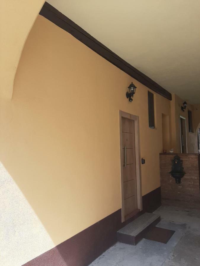 Luky 12 Apartment Брашов Екстериор снимка